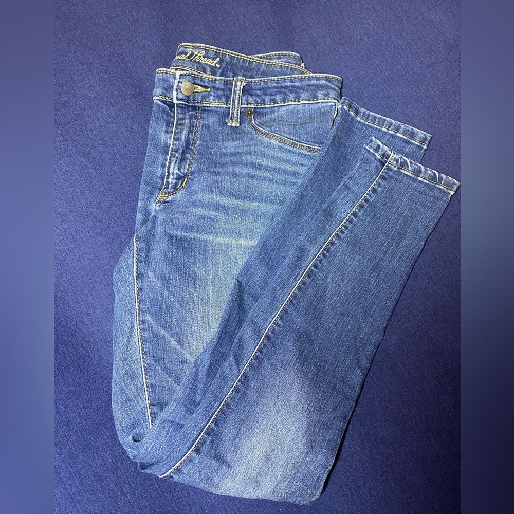 Universal Thread mid-rise jegging. Size 8